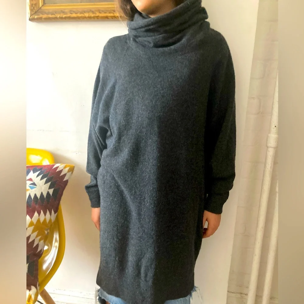 Cashmere long turtleneck sweater-dress. - Picture 1 of 8